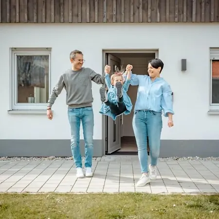Sonnenreihe - Hochwertige Familienhaeuser Mit Garten - Wochenpreise *